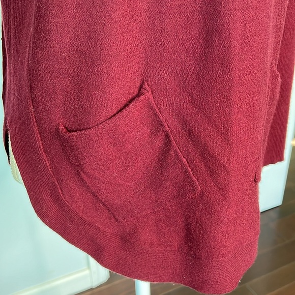 Charlie B long sleeve sweater top, maroon, size S - Picture 3 of 8